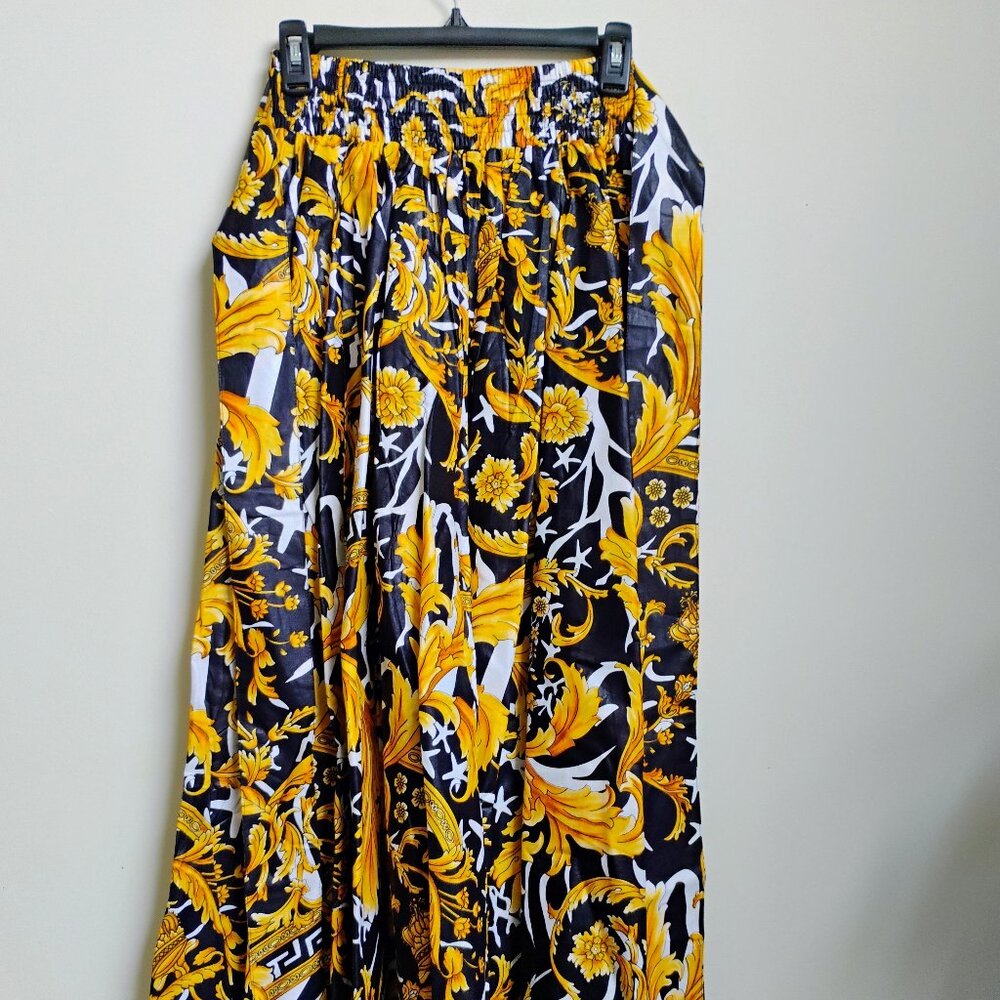 Long, ankle length maxi pocket skirt